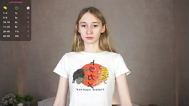Snapshot of BeatrixHiett chatting on 24, 9, 2025 BeatrixHiett online show from 24, 9, 2025