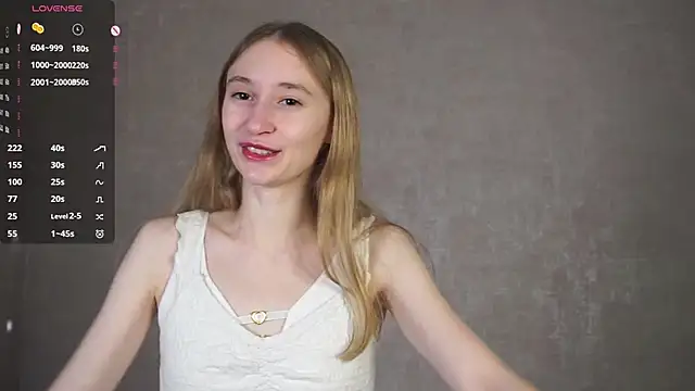 Snapshot of BeatrixHiett chatting on 26, 9, 2025 BeatrixHiett online show from 26, 9, 2025