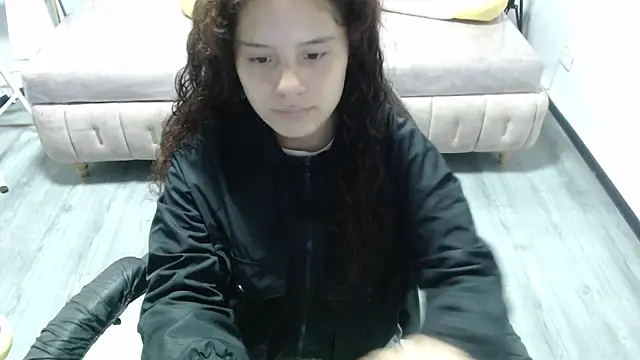 Velvet Moon V online show from 18, 11, 2025