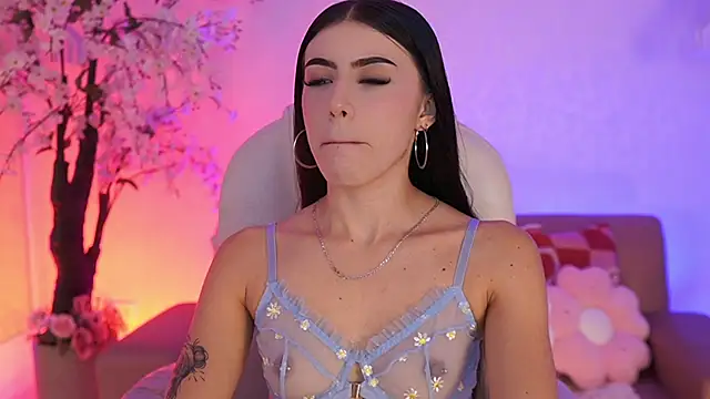 JadeSummerr online show from 18, 4, 2026