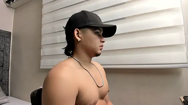 Riky Strong online show from 7, 11, 2025