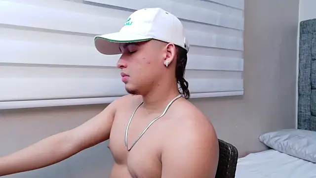 Riky Strong online show from 18, 11, 2025