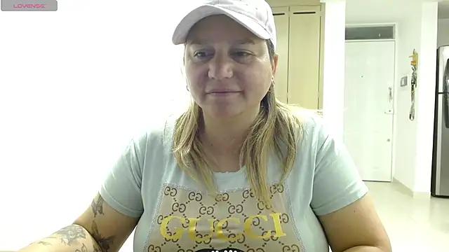 Snapshot of haashkyo chatting on 14, 6, 2026 haashkyo online show from 14, 6, 2026