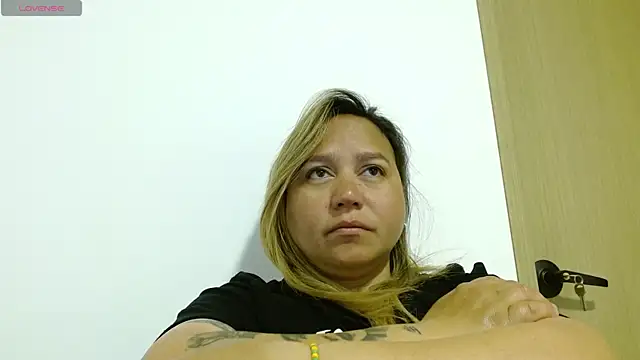 Snapshot of haashkyo chatting on 16, 6, 2026 haashkyo online show from 16, 6, 2026
