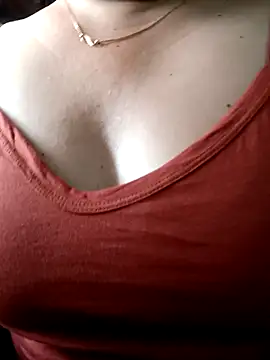 babyjunee12 online show from 17, 5, 2026