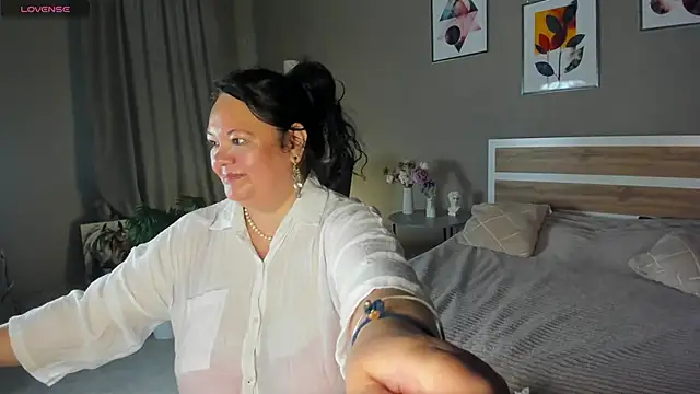 Snapshot of sandra_jackson chatting on 7, 6, 2026 sandra jackson online show from 7, 6, 2026