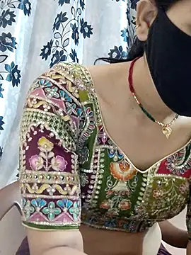 poojam93 online show from 9, 4, 2026