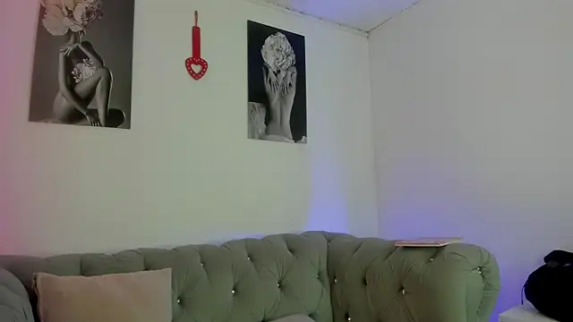 Jade rey  online show from 18, 12, 2025