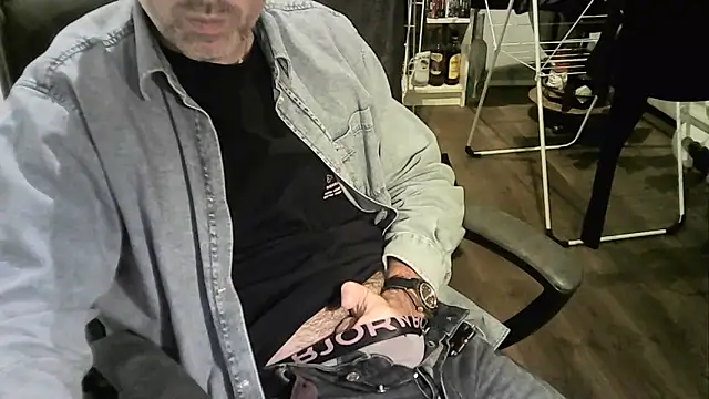 Chrisprngr online show from 6, 10, 2025