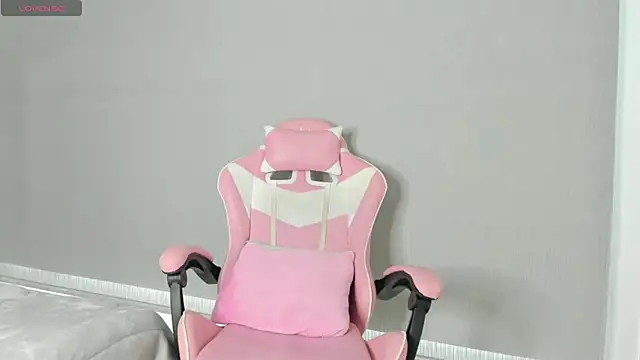 Snapshot of kendal_hot01 chatting on 24, 11, 2025 kendal hot01 online show from 24, 11, 2025