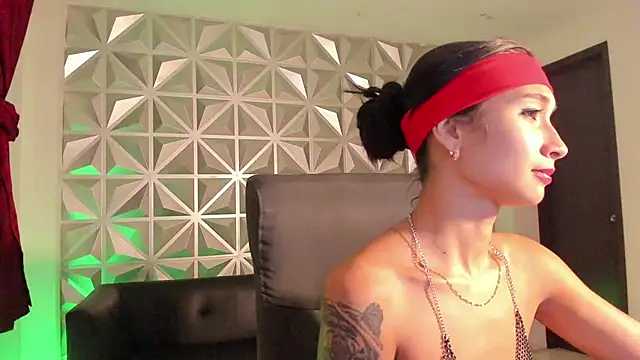 hellen tease online show from 10, 9, 2025