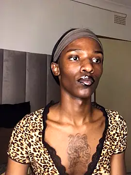 Trans fairy online show from 11, 10, 2025