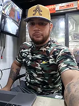 Snapshot of Catire10_ chatting on 1, 12, 2025 Catire10 online show from 1, 12, 2025