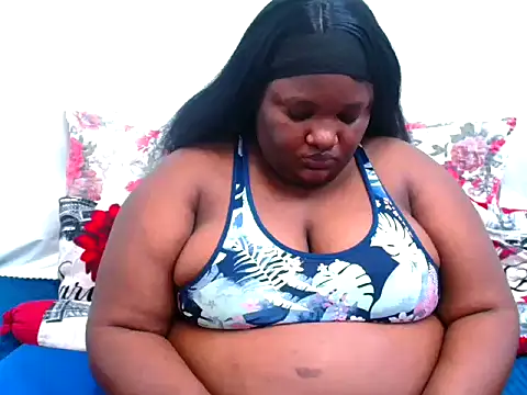 Snapshot of ChubbyBoobsxxx chatting on 23, 10, 2025 ChubbyBoobsxxx online show from 23, 10, 2025