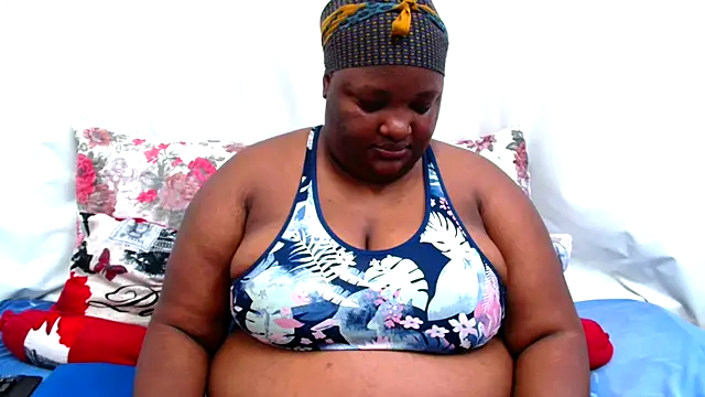 Snapshot of ChubbyBoobsxxx chatting on 20, 11, 2025 ChubbyBoobsxxx online show from 20, 11, 2025