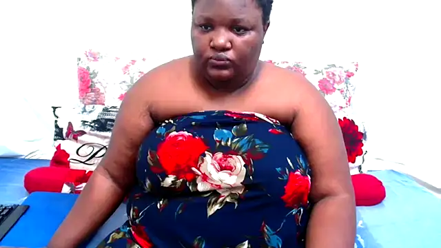 Snapshot of ChubbyBoobsxxx chatting on 25, 11, 2025 ChubbyBoobsxxx online show from 25, 11, 2025