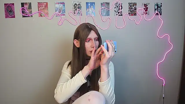 Snapshot of yoi_mika chatting on 28, 11, 2025 yoi mika online show from 28, 11, 2025