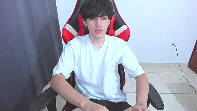 Snapshot of eren_188 chatting on 15, 10, 2025 eren 188 online show from 15, 10, 2025