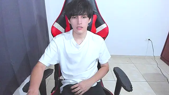 Snapshot of eren_188 chatting on 17, 10, 2025 eren 188 online show from 17, 10, 2025