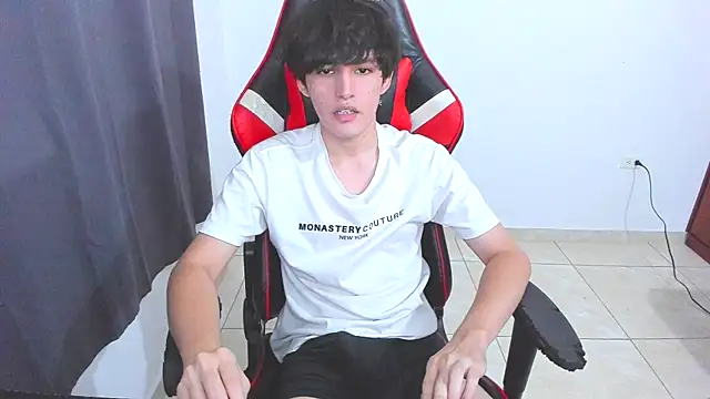 Snapshot of eren_188 chatting on 18, 10, 2025 eren 188 online show from 18, 10, 2025