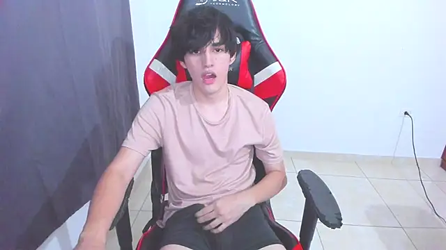 Snapshot of eren_188 chatting on 8, 11, 2025 eren 188 online show from 8, 11, 2025