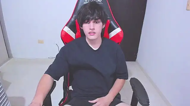 Snapshot of eren_188 chatting on 26, 11, 2025 eren 188 online show from 26, 11, 2025