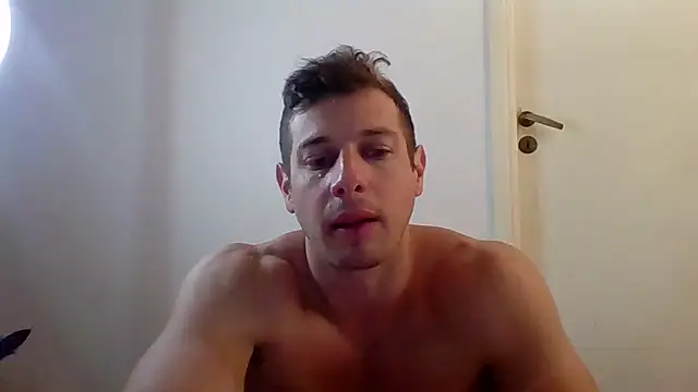 Snapshot of luca23millo90 chatting on 17, 9, 2025 luca23millo90 online show from 17, 9, 2025