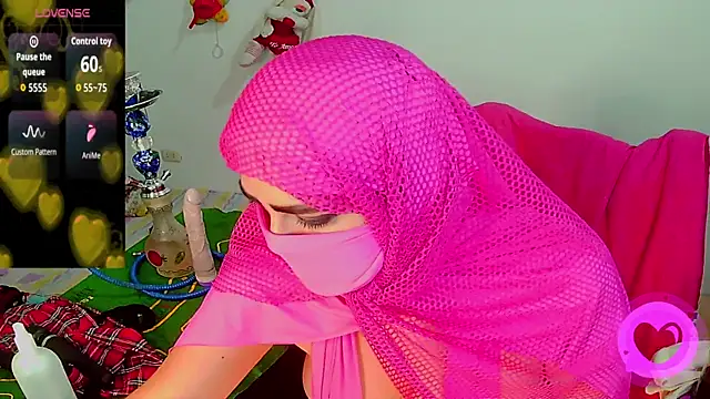 SultanaLayla online show from 13, 4, 2026