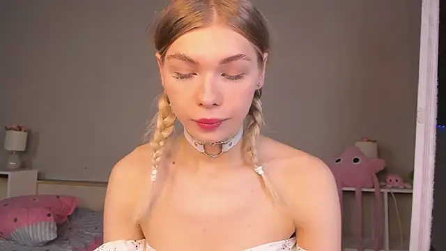 Snapshot of Blondy_Fina chatting on 9, 6, 2026 Blondy Fina online show from 9, 6, 2026
