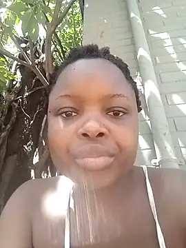 YummySyriaxoxo online show from 10, 3, 2026