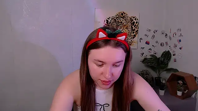 JuliaTopp  online show from 14, 2, 2026