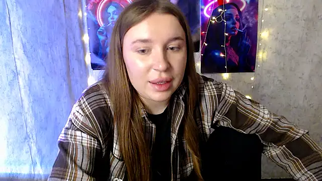 JuliaTopp  online show from 16, 2, 2026