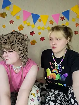 Snapshot of xrixsyx_and_ricky chatting on 16, 10, 2025 xrixsyx and ricky online show from 16, 10, 2025