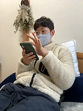 tom19899q online show from 23, 11, 2025