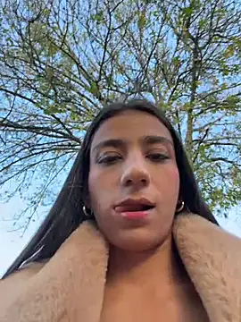 -juicy  online show from 1, 3, 2026