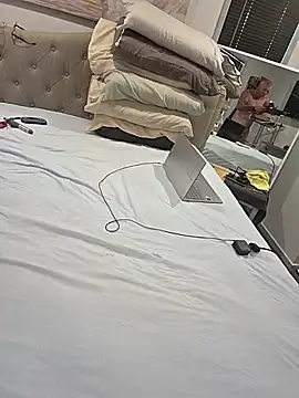 iamthepublickmasterbater online show from 12, 2, 2026