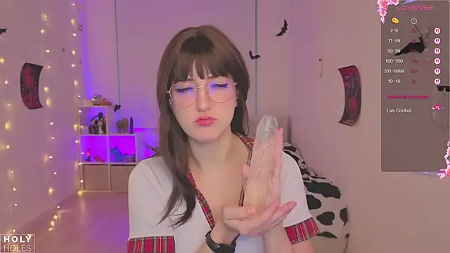 bananasgirl online show from 9, 11, 2025