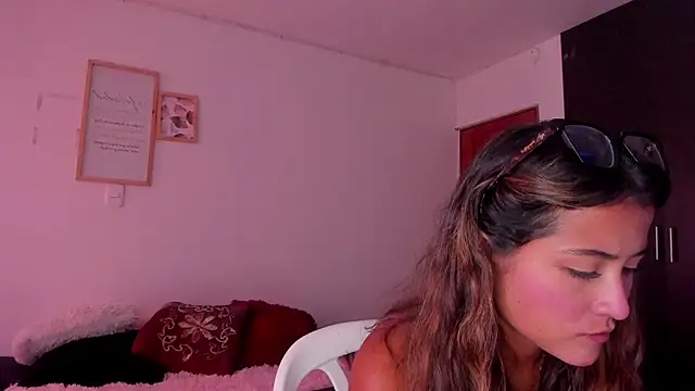 Snapshot of Ana__Pink chatting on 23, 11, 2025 Ana Pink online show from 23, 11, 2025