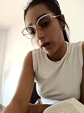 Snapshot of CandyFoxter_ chatting on 22, 9, 2025 CandyFoxter  online show from 22, 9, 2025