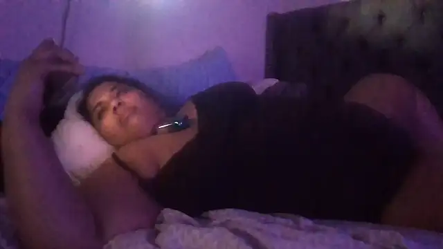 Snapshot of 1n0nlythroat chatting on 22, 6, 2026 1n0nlythroat online show from 22, 6, 2026