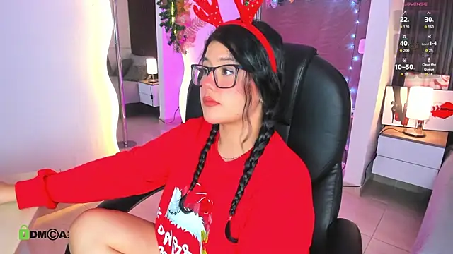 Snapshot of Dulcerose_01 chatting on 22, 12, 2025 Dulcerose 01 online show from 22, 12, 2025