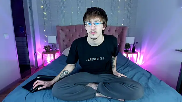 KiskaKurt online show from 16, 11, 2025