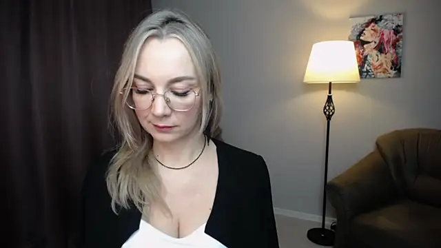 Ava Elior online show from 28, 11, 2025