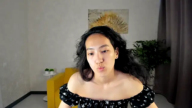 FlirtyAura online show from 18, 5, 2026