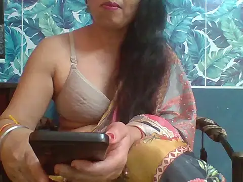 Snapshot of Marathi_q4een01 chatting on 1, 12, 2025 Marathi q4een01 online show from 1, 12, 2025