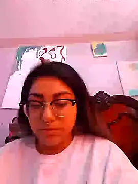 Lovelyrainn online show from 2, 10, 2025