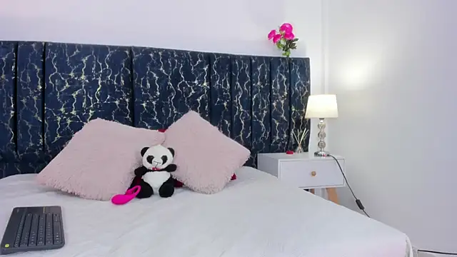 katte landerr online show from 1, 4, 2026