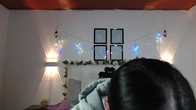 Megan 05  online show from 13, 3, 2026