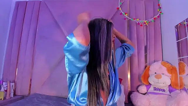 jazmin waked online show from 10, 4, 2026