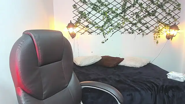 velvet  moon online show from 26, 3, 2026